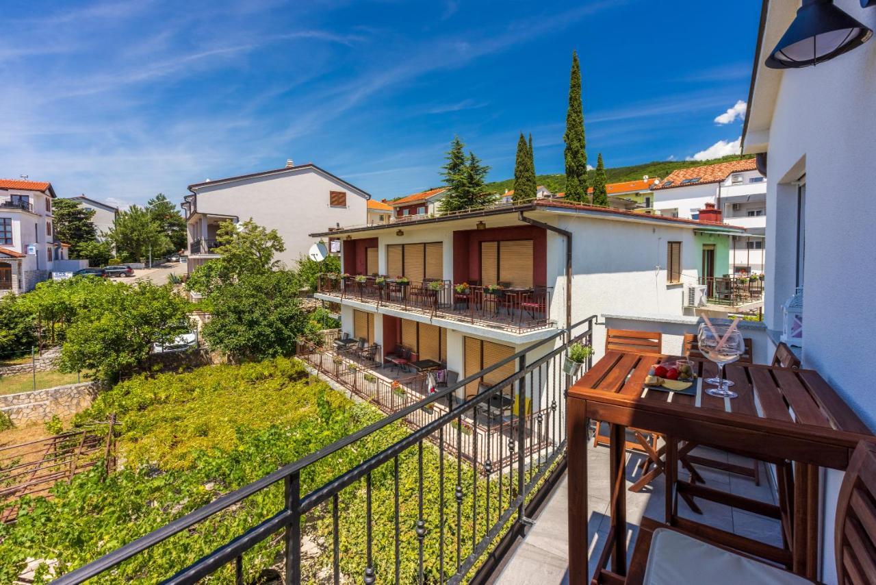 Summer Breeze Apartment Crikvenica Exterior photo
